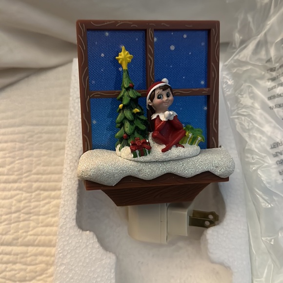 Elf on the Shelf nightlight in box Scout Elf night time sky in window Xmas nice - Picture 11 of 16